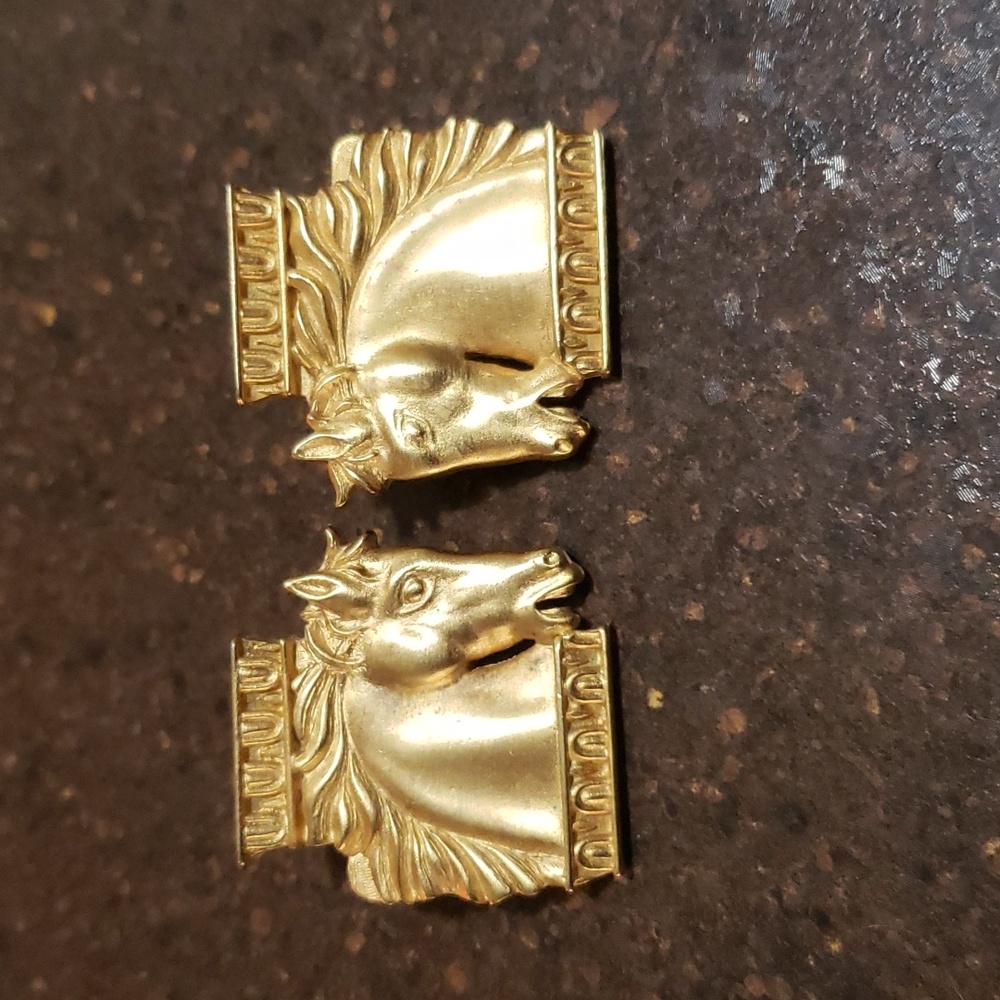 Vintage JJ Jonette Signed Horse Head Neoclassical Pierced Earrings dated 1986. - Picture 1 of 3